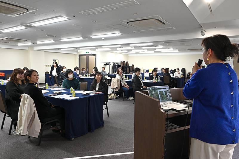 みんな真剣に聴いてます！